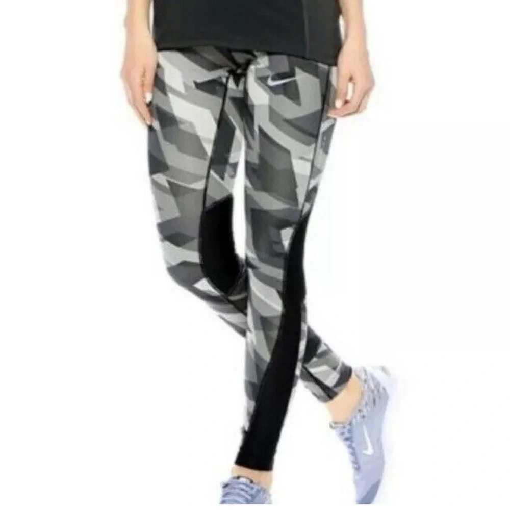 Nike dynamic leggings